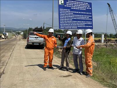 Phú Yên: Tăng cường kiểm tra, tuyên truyền việc đảm bảo an toàn lưới điện khi thi công cao tốc Bắc - Nam 