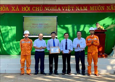 PC Phú Yên: Trao thưởng cho các tác giả đạt giải cuộc thi “Học sinh với kiến thức sử dụng điện an toàn - tiết kiệm - hiệu quả”