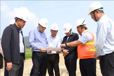 Huy động nguồn lực “tăng tốc” các vị trí đường găng tiến độ của Dự án đường dây 500kV Quảng Trạch – Quỳnh Lưu