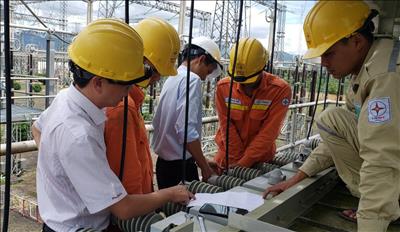 Truyền tải điện Gia Lai bảo đảm an toàn lưới điện trong dịp Tết Nguyên đán Quý Mão 2023