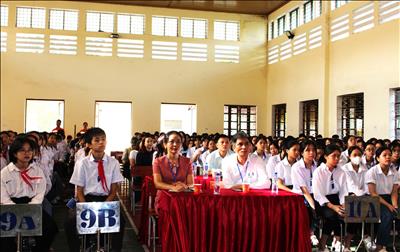 Điện lực Sơn Động (Bắc Giang) tuyên truyền về an toàn và tiết kiệm điện trong trường học