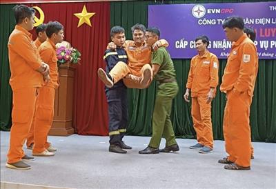 PC Khánh Hòa: Tổ chức huấn luyện phòng cháy, chữa cháy cho 190 cán bộ, nhân viên