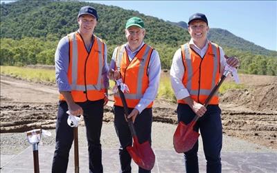 Acciona turns sod on 380-MWp solar park in Queensland