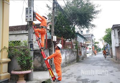 Điện lực Kim Sơn (Ninh Bình) tăng cường dịch vụ khách hàng, số hóa dịch vụ điện năng