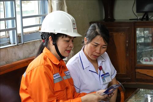 PC Đắk Lắk phát động thi đua ''Hộ gia đình tiết kiệm điện năm 2024''