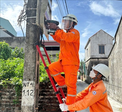 Điện lực Vụ Bản (PC Nam Định) nâng cao chất lượng công tác kinh doanh và dịch vụ khách hàng