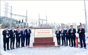 Đóng điện và gắn biển công trình Trạm biến áp 110kV Tuyên Quang 2