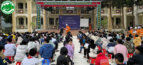 Điện lực Mường Tè (Lai Châu) tuyên truyền tiết kiệm điện cho học sinh