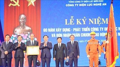 Nghe An Power Company receives second-class Labor Medal