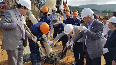 Work starts on two solar plants in Phu Yen