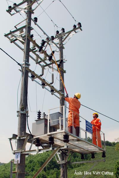 Hanoi's electricity network gets timely upgrade