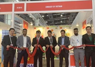 Việt Nam attends fair on electrical equipment, energy in India