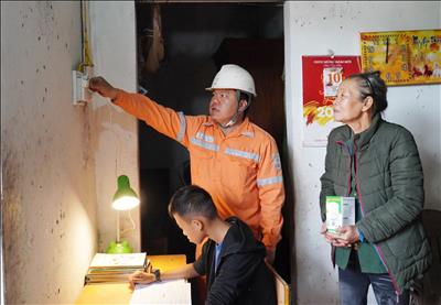 Thông tin báo chí Tập đoàn Điện lực Quốc gia Việt Nam triển khai thực hiện Tháng tri ân khách hàng năm 2023