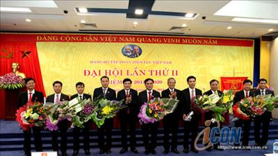 PS ảnh: Đại hội lần thứ II Đảng bộ Tập đoàn Điện lực Việt Nam nhiệm kỳ 2015-2020