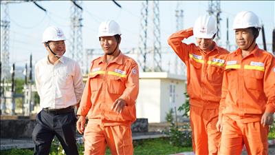 Kiểm tra công tác quản lý vận hành tại Truyền tải điện Phú Yên