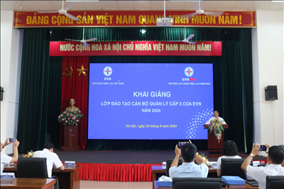 Khai giảng lớp đào tạo cán bộ quản lý cấp 3 của EVN năm 2024