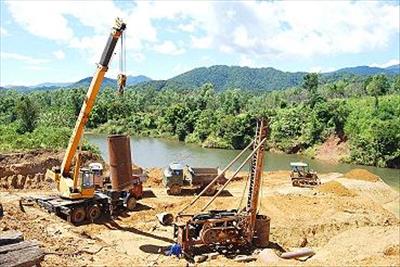 Carrying out Street – Bridge project in resettlement area in A Luoi hydropower project