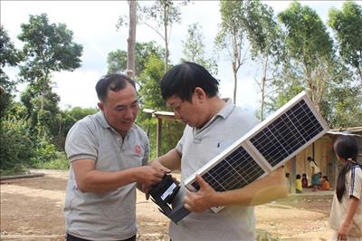 Mông villagers in Đắk Lắk access solar electricity and clean water