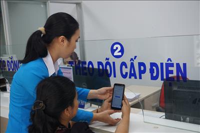 Điện lực Trà Cú (PC Trà Vinh) đẩy mạnh ứng dụng hỗ trợ khách hàng qua App Zalo chăm sóc khách hàng