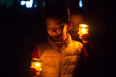 Hanoi turns off the lights for Earth Hour