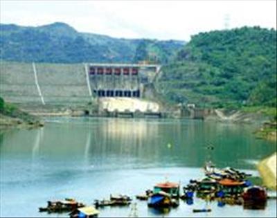 Close the waste outlet No.1 of Hoa Binh reservoir