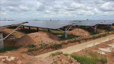 Cambodia: new solar power plant put into operation