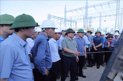 PM asks to accelerate construction of 500kV transmission line