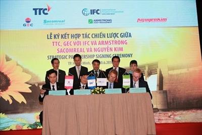 WB, Singapore-based fund invest in Vietnam’s hydropower