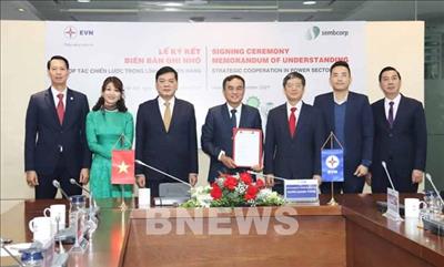 EVN, Sembcorp Industries sign MoU on electricity cooperation