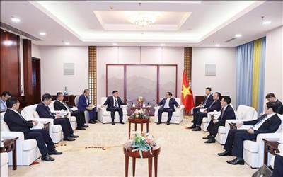 PM meets leaders of Chinese tech, energy, infrastructure groups