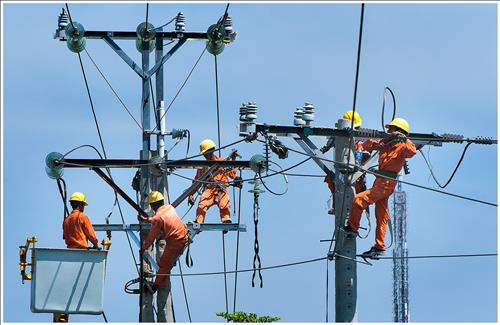 EVNSPC: Gần 15.000 ca trực đảm bảo cung cấp điện an toàn, đầy đủ trong dịp Tết Nguyên đán