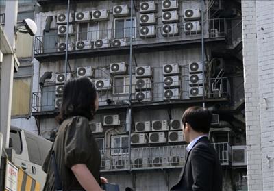 Hàn Quốc kêu gọi dân mặc quần short để tiết kiệm điện