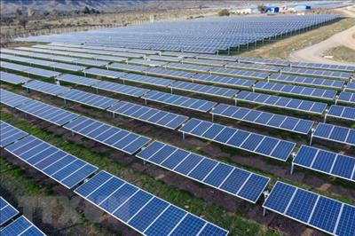 Vietnamese company joins solar power projects in Laos