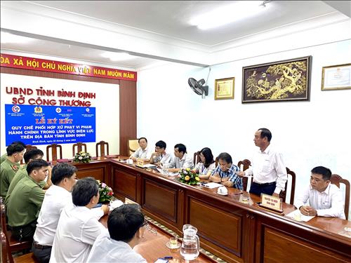 Ký kết Quy chế phối hợp xử phạt vi phạm hành chính trong lĩnh vực điện lực trên địa bàn tỉnh Bình Định
