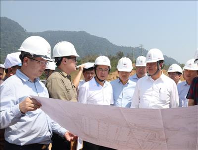 Lãnh đạo UBND tỉnh Quảng Nam và lãnh đạo EVN kiểm tra công trường Dự án Đường dây 500kV Monsoon – Thạnh Mỹ 