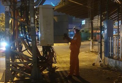 PC Đà Nẵng tăng cường kiểm tra lưới điện ban đêm