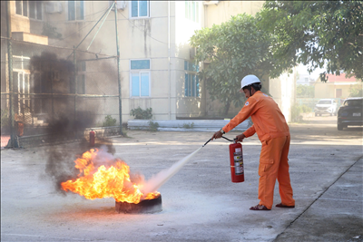 PC Quảng Bình: Hơn 200 CBCNV tham gia huấn luyện, bồi dưỡng nghiệp vụ phòng cháy chữa cháy và cứu nạn cứu hộ