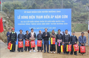 Bừng sáng Điện Biên: Điện lưới quốc gia về bản của người Mông ngay trước Tết