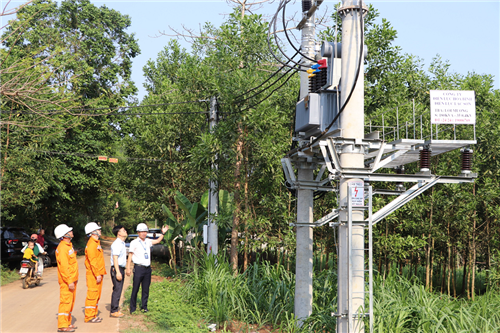 PC Hòa Bình đẩy mạnh công tác đầu tư xây dựng nâng cấp hạ tầng lưới điện